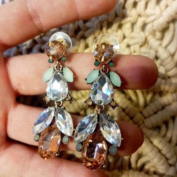 ✨NEW CRYSTAL EARRINGS COLLECTION✨ Pink Pastel Green and Gold Earrings - Picture 8 of 16